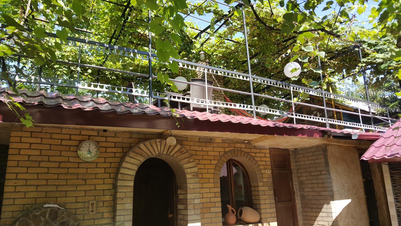 Green House In באטומי מראה חיצוני תמונה